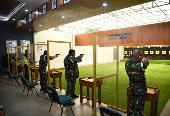 Pomal Kolinlamil Asah Kemampuan Menembak 