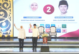 Khofifah-Emil di Debat Ketiga Pilgub