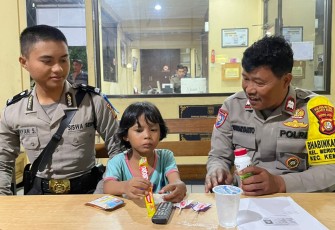 Polsek Kembangan Temukan Anak Perempuan Terlantar di Perumahan Intercon