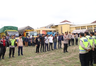 Polres Oku Timur Laksanakan Giat Pengamanan dan Pengawalan Logistik Pemilu 