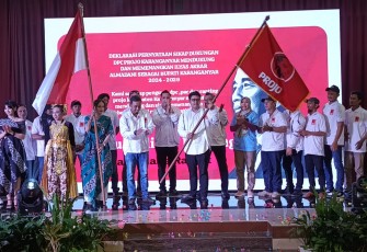 DPC Projo Karanganyar mendeklarasikan dukungan untuk memenangkan Ilyas Akbar Almadani sebagai Bupati Karanganyar 2024 - 2029, di Hotel Tamansari Karanganyar, Sabtu (15/6/2024).