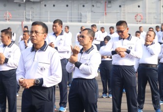Danlantamal VI saat Ikuti Olahraga Bersama di Koarmada II