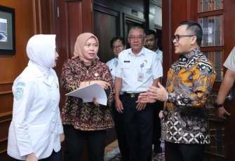 Menteri Anas saat bertemu dengan jajaran BMKG di Kantor Kementerian PANRB, Jakarta, Kamis (29/02/2024).