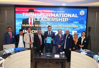 Menteri Agraria dan Tata Ruang/Kepala Badan Pertanahan Nasional (ATR/BPN), Agus Harimurti Yudhoyono (AHY) mengikuti ujian tertutup untuk mempertahankan disertasinya di Universitas Airlangga pada Kamis (12/09/2024)
