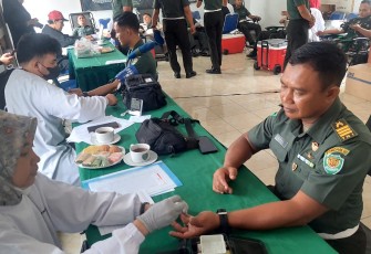 Penerangan Kodam (Pendam) III/Siliwangi menggelar kegiatan bakti sosial donor darah dalam rangka peringatan Hari Ulang Tahun (HUT) ke-73 Penerangan TNI Angkatan Darat, bertempat di Aula Pendam III/Slw Jl. Aceh No. 69 Kota Bandung, Kamis (11/01/2024)