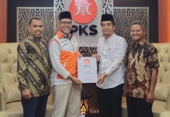 DPP Partai Keadilan Sejahtera (PKS) memberikan mandat kepada Daulat Yang Dipertuan Parit Batu Tuanku Jailani Alidinsyah sebagai bakal calon Bupati Pasaman Barat (Pasbar), Sumatera Barat yang akan berlaga pada Pilkada Serentak Tahun 2024