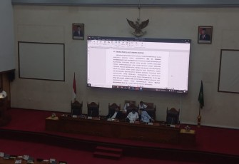 Jefridin Tanggapi Pandangan Umum Fraksi PDI Perjuangan Terkait Ranperda RPJPD Batam 2025-2045