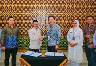  Pj Wali Kota Hasan Tandatangani Kerjasama Penggunaan Fuel Card KB Bank