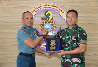 Dankodiklatal Terima Kunjungan Kaskogartap III/Surabaya