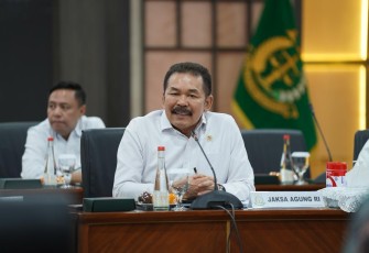 Jaksa Agung ST Burhanuddin saat menerima audiensi dengan Komisi Pengawas Persaingan Usaha (KPPU) Republik Indonesia, Rabu 7 Februari 2024 bertempat di Gedung Utama Kejaksaan Agung, Jakarta.