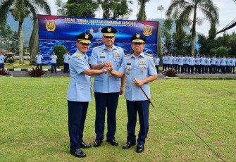 Kasau Marsekal TNI Fajar Prasetyo bersama Danseskoau usai Sertijab, Kamis (11/1(