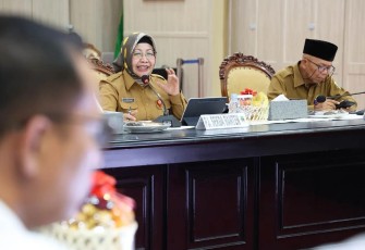 Pj Sekda Virgojanti saat rakor pengendalian inflasi bersama Kemendagri, Senin (29/1)