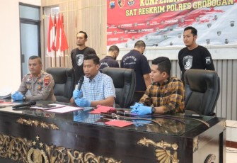 Kasat Reskrim Polres Grobogan AKP Agung Joko Haryanto saat memberikan keterangan pers, Kamis (22/2)