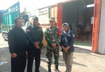 Pengawalan kotak suara ke gudang KPU Kabupaten 