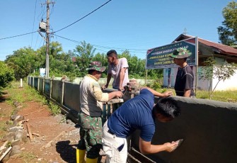 Renovasi pagar masjid Quba Desa Panaikang