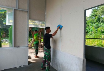 Program RTLH TMMD ke 119 Kodim 1409/Gowa di desa Panaikang, Minggu (3/3)