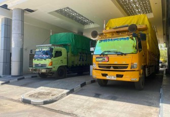 Truck saat melintasi PLBN Motaain Kabupaten Belu, NTT