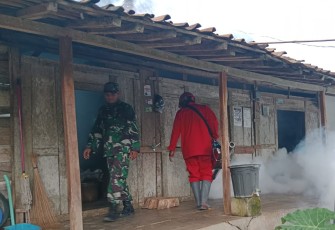 Fogging di wilayah desa binaan 