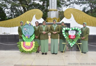 Persit KCK Cab.XXV dan Persit KCK Cab.XXXIV Ziarah Rombongan