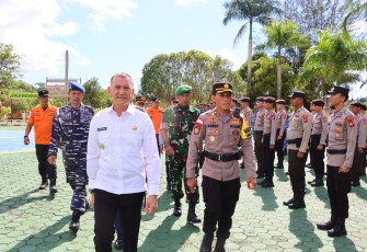 Wakil Bupati Natuna Pimpin Apel Gelar Pasukan Ketupat Seligi 2024 di Polres Natuna 