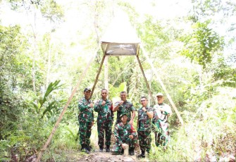 Danrem 121/Abw Brigjen TNI Luqman Arief saat tinjau Satgas Yonarmed 10/Brajamusti perbatasan RI-Malaysia 