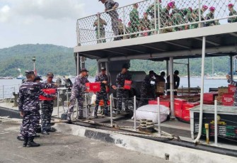 Kirim bantuan logistik untuk korban erupsi gunung Ruang 