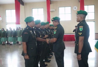 Pangdam Kasuari Mayjen TNI Haryanto saat sertijab perwira jajarannya 