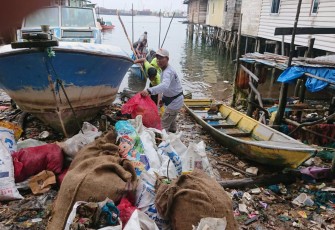 Rapala Bakamla RI Kumpulkan 6,8 Ton Sampah di Batam 