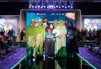Hadiri Fashion Show Fesyar Sumatera 2024
