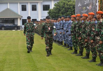 Kaskoopsud I Marsma TNI Daan Sulfi pengecekan pasukan latihan Jalak Sakti, Senin (3/6)