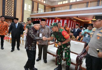 Pangdam XVIII Kasuari Mayjen TNI Haryanto menyambut Wapres Ma'ruf Amin 