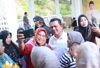 Gubernur Kepri Kunjungi Warga Perumahan Frensiana Garden Belian Batam