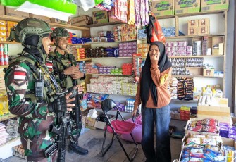 Komsos bersama warga perbatasan 