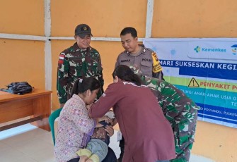 Vaksinasi PIN Polio anak-anak perbatasan 