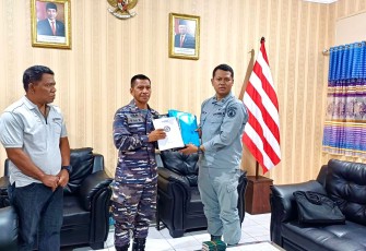 Bakamla RI Serahkan Berkas Perkara KM Suryani Ladjoni ke Penyidik Lantamal VIII Manado 