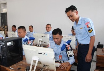Tes Psikologi Pemegang Senjata Personel Lanud Husein Sastranegara Bandung, Senin (5/8)1