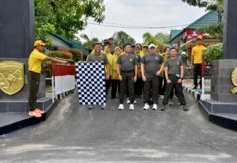 Danrem 121/ABW Olahraga Jalan Santai Bersama Anggota 