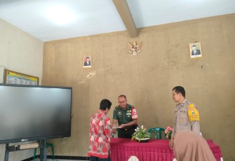 Pendampingan penyaluran bantuan BLT DD warga wilayah binaan