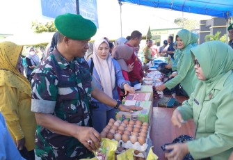 Bazar sembako murah Kodim 1416/Muna