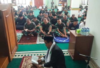 Doa bersama prajurit Kodam XVIII/Kasuari 