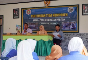 Pertemuan tiga komponen IGTKI-PGRI Se-Kecamatan Pacitan