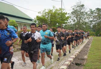 Olahraga bersama prajurit Korem 121/Abw