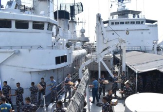 KRI Teluk Ende-517 di dermaga Lantamal VII Kupang