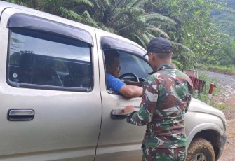 Pemeriksaan cegah barang ilegal di perbatasan 