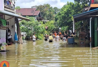 Banjir wilayah Kabupaten Sekadau, Kalimantan Barat, Sabtu (30/11)