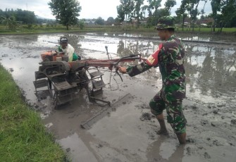 Bantu olah persawahan warga binaan 