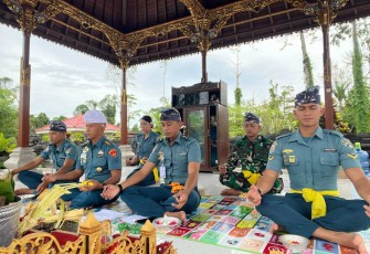 Doa bersama prajurit Koarmada III 
