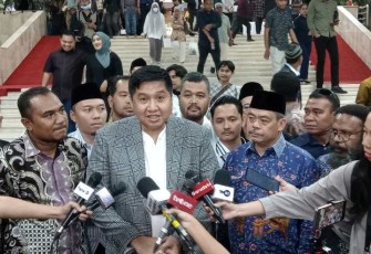 Politikus Gerindra Maruarar Sirait ditemui awak media saat Hadir di acara "tribute to Akbar Tandjung Maestro Aktivis Indonesia" di Gedung Nusantara IV MPR/DPR/DPD RI, Komplek Parlemen, Senayan, Jakarta, Minggu (19/5/2024).