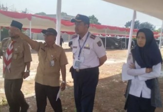 Dishub Kota Depok saat meninjau lokasi puncak HUT ke-79 RI di White House, Kelurahan Sukatani, Kecamatan Tapos