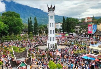 Jam Gadang di Provinsi Sumatera Barat 